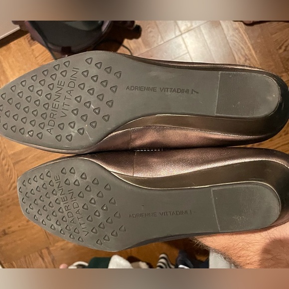 Gently used Adrienne Vittadini gold/tan flats - Picture 1 of 2